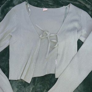 Light green long sleeve front tie shirt